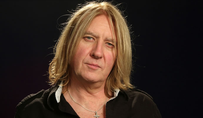 (01/08/1969) Nació Joseph Thomas Elliott Jr, cantante de Def Leppard