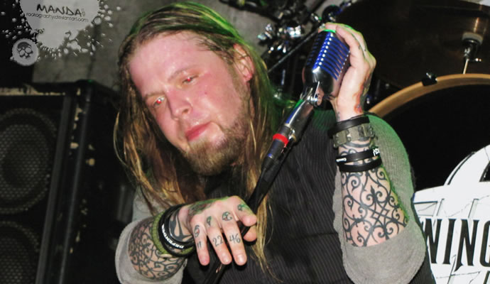 (14/08/2002): Murió a los 30 años Dave Williams de Drowning Pool