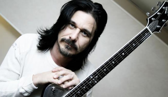 (17/08/1962) Nació Gilby Clarke