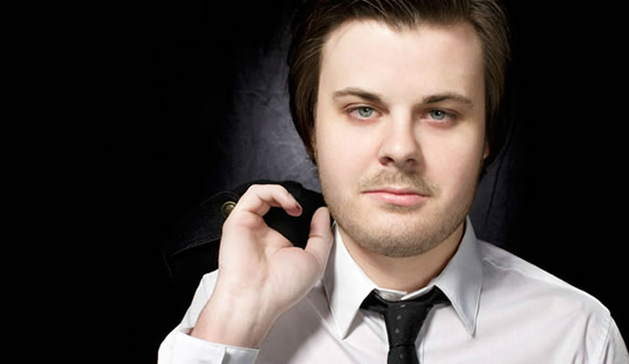 (02/09/1987) Nació Spencer Smith de Panic At The Disco