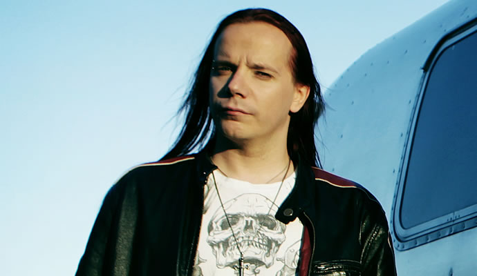 (09/09/1968) Nació Jani Liimatainen de Sonata Arctica.