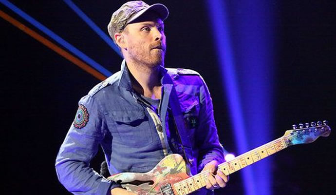 (11/09/1977) Nació Jon Buckland de Coldplay.