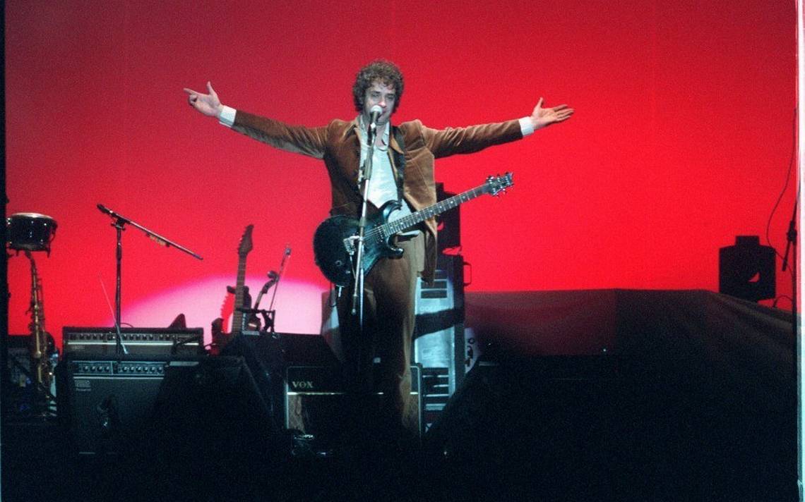 Gustavo Cerati en el concierto de Soda Stereo en 1997