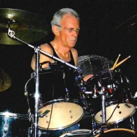 Ron Bbushy, ex baterista de Iron Butterfly