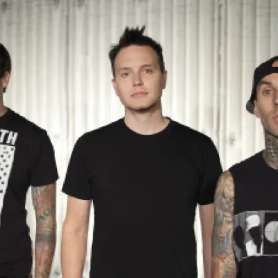 Blink-182 cancela sus. shows en Latinoamérica por lesión de Travis Barker
