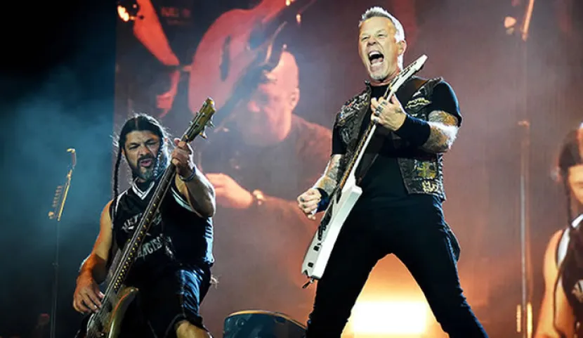 Metallica presenta su nuevo video "Moth Into Flame"