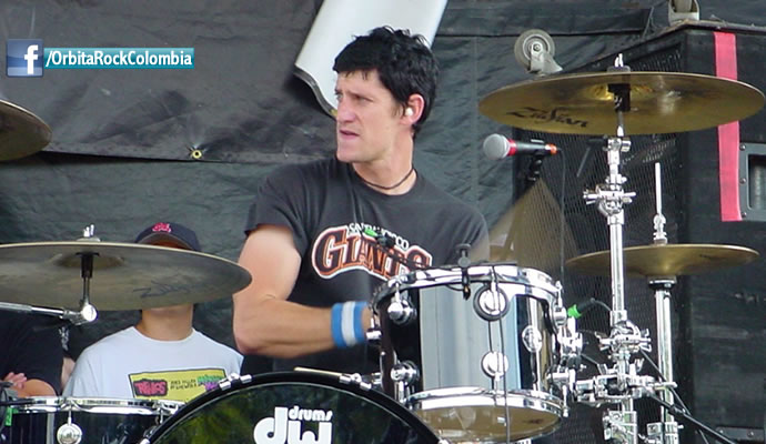 El 5 de febrero nació Adam Carson baterista de la banda AFI (A fire Inside).