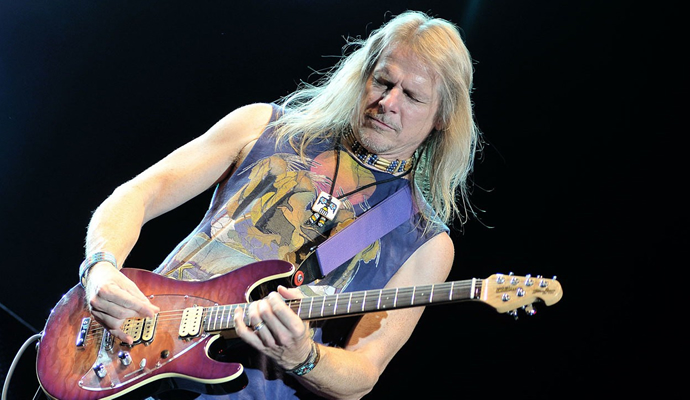 El 28 de julio de 1954 nació Steve Morse de Deep Purple