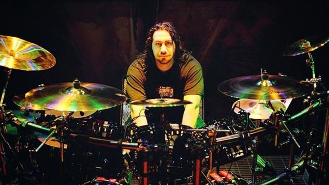 En 1972 nació Raymond Herrera de Fear Factory