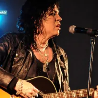 El 26 de enero de 1961 nació Tom Keifer vocalista y guitarrista de Cinderella. El 26 de enero de 1961 nació Tom Keifer vocalista y guitarrista de Cinderella.