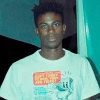 El 3 de febrero de 1969 nació John Spence cofundador de No Doubt. El 3 de febrero de 1969 nació John Spence cofundador de No Doubt.
