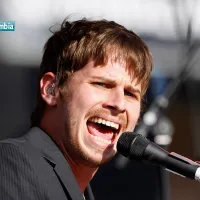 El 29 de febrero de 1984 nació Mark Foster de Foster The People