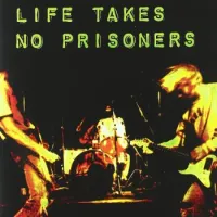 En 2009 se lanzó el DVD Life Takes no Prisoners de Nirvana En 2009 se lanzó el DVD Life Takes no Prisoners de Nirvana