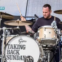 En 1981 nació Mark O'Connell, baterista de Taking Back Sunday En 1981 nació Mark O'Connell, baterista de Taking Back Sunday