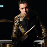 En 1986 nació Matt Helders, baterista de Arctic Monkeys. En 1986 nació Matt Helders, baterista de Arctic Monkeys.