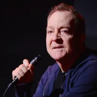 El 1 de julio de 1952 nació Fred Schneider de The B-52's El 1 de julio de 1952 nació Fred Schneider de The B-52's