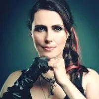 El 12 de julio de 1974 nació Sharon Den Adel de Within Temptation El 12 de julio de 1974 nació Sharon Den Adel de Within Temptation