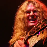 El 29 de julio de 1959 nació John Sykes de Thin Lizzy El 29 de julio de 1959 nació John Sykes de Thin Lizzy