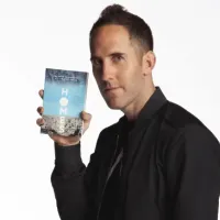 Chuck Comeau baterista de Simple Plan Chuck Comeau baterista de Simple Plan