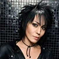 Joan Jett, Cantante estadounidense