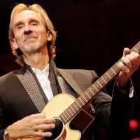 Rutherford miembro fundador de Genesis. Rutherford miembro fundador de Genesis.