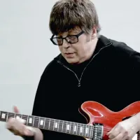 En 1953 nació Elliot Easton de The Cars En 1953 nació Elliot Easton de The Cars