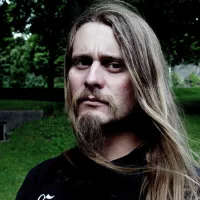 En 1973 nació Grutle Kjelson de Enslaved En 1973 nació Grutle Kjelson de Enslaved