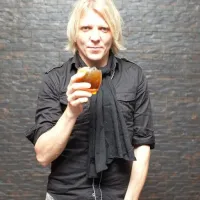 En 1975 nació Mikko Siren de Apocalyptica En 1975 nació Mikko Siren de Apocalyptica