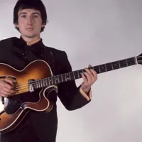 En 1943 nació Pete Quaife de The Kinks En 1943 nació Pete Quaife de The Kinks