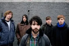 Foals estrena su nuevo video "Bad Habit"