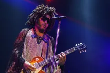 Lenny Kravitz en su concierto en Bogotá. Foto oficial Flora Entretenimiento