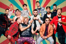 Los Caligaris presentan su canción "Barriletes"