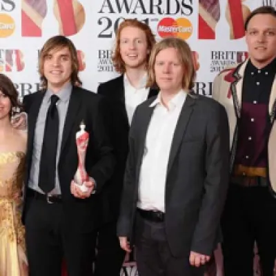 Arcade Fire en los Brit Awards 2011