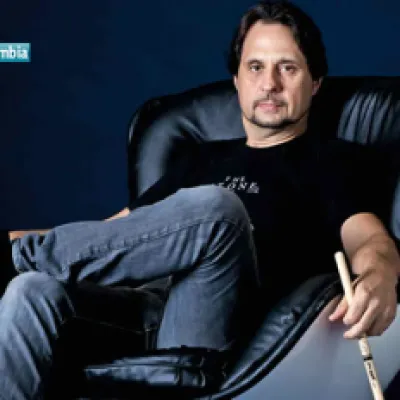 Dave Lombardo nació el 16 de febrero de 1965