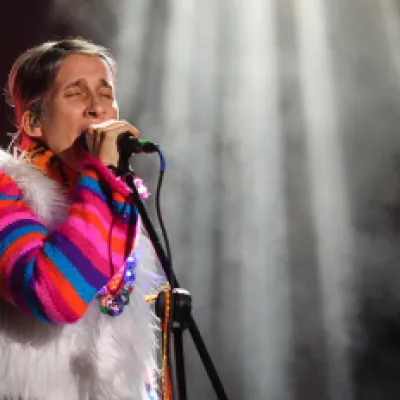 Andrea Echeverry de Aterciopelados en su show en el Cosquín Rock Colombia. Foto: David Martin @orbitarock