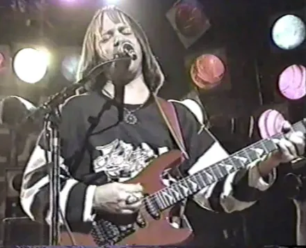 El 25 de julio de 2003 murió Erik Brann de Iron Butterfly