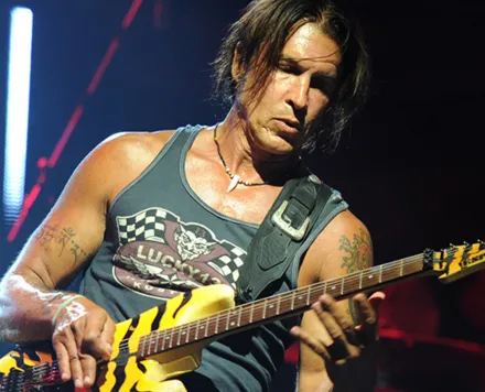 George Lynch guitarrista de Dokken