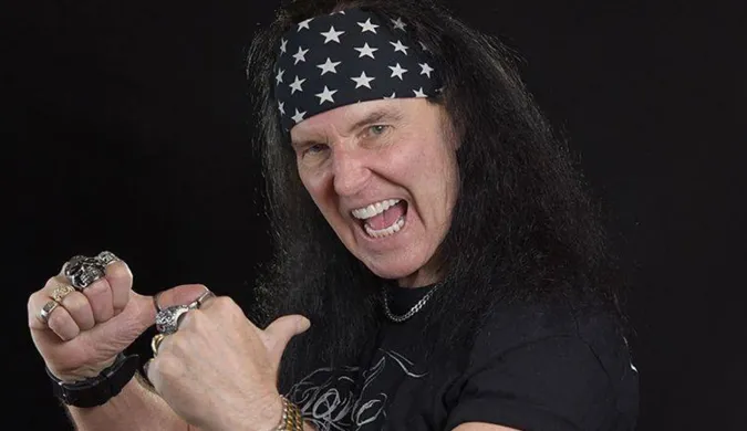 Dave Evans, primer vocalista de AC/DC llega a Bogotá Dave Evans, primer vocalista de AC/DC llega a Bogotá