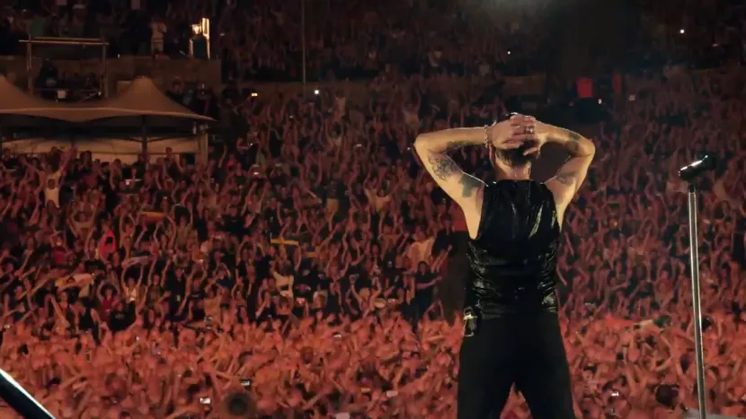 Depeche Mode durante su gira Spirits