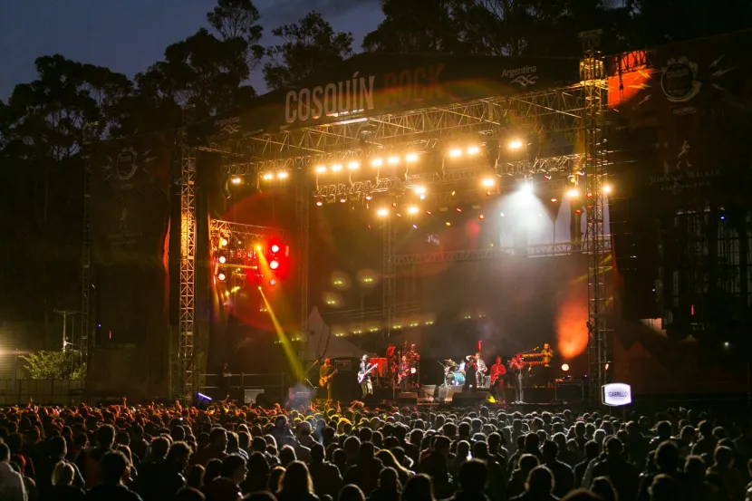 Cosquín Rock Argentina - Fotografia tomada de fan page oficial para Colombia