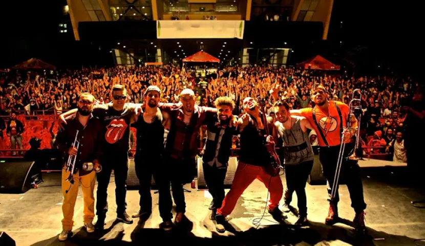 La Toma presenta su nuevo videoclip La Toma presenta su nuevo videoclip