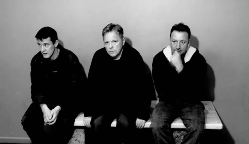 New Order presenta "The Lost Sirens" New Order presenta "The Lost Sirens"
