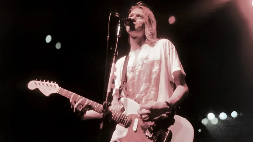 Kurt Cobain durante su último concierto el 1 de marzo de 1994