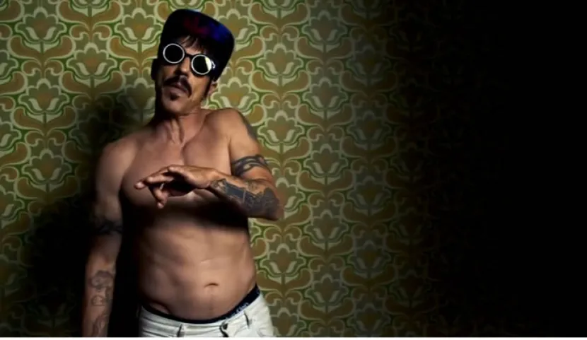Red Hot Chili Peppers presenta el video de "Dark Necessities" Red Hot Chili Peppers presenta el video de "Dark Necessities"