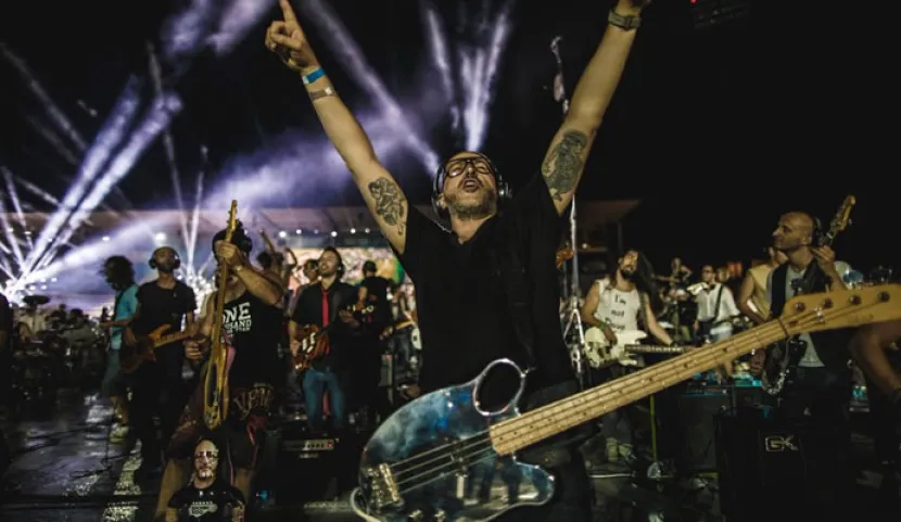 1200 músicos se reunieron para dar un concierto en Cesena Italia 1200 músicos se reunieron para dar un concierto en Cesena Italia