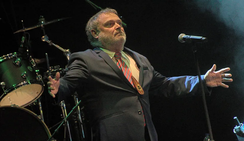 Pablo Carbonell de Los Toreros Muertos en su presentación en Bogotá Pablo Carbonell de Los Toreros Muertos en su presentación en Bogotá