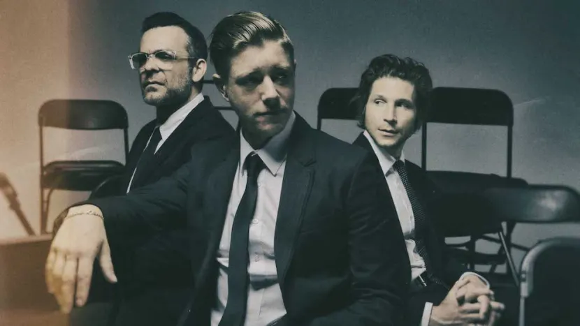 Interpol presenta su nueva colaboración con Jesu Interpol presenta su nueva colaboración con Jesu