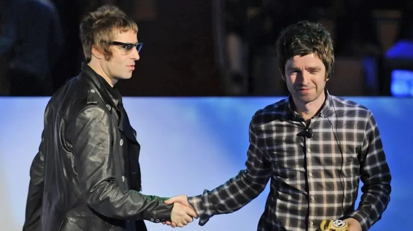 Liam y Noel Gallagher, integrantes de Oasis Liam y Noel Gallagher, integrantes de Oasis